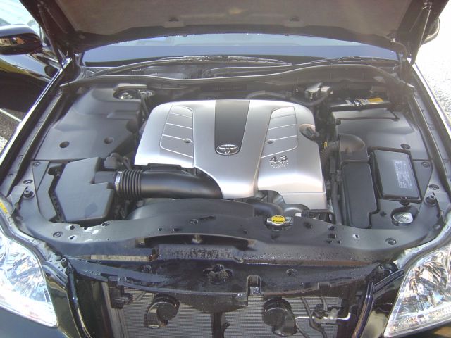 �g���^ �}�W�F�X�^ ���Îԏ��F�G���W��