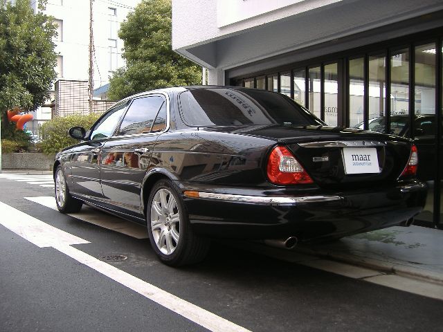 �W���K�[ XJ8 4.2 ���Îԏ��F���