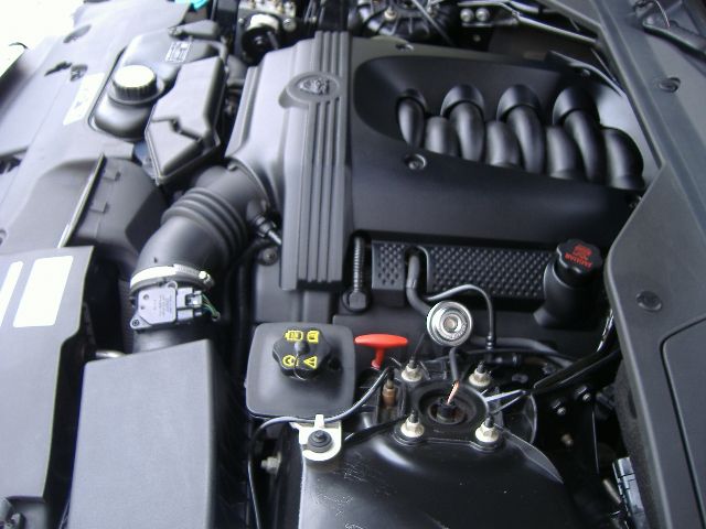 �W���K�[ XJ8 4.2 ���Îԏ��F�G���W��