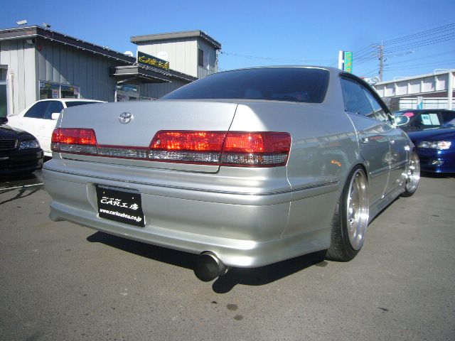 �A�E�f�B RS6 �A�o���g ���Îԏ�� �ڍׂ�����