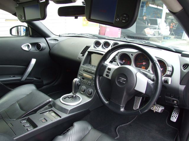 �z���_ �N���X���[�h ���Îԏ��F�G���W��
