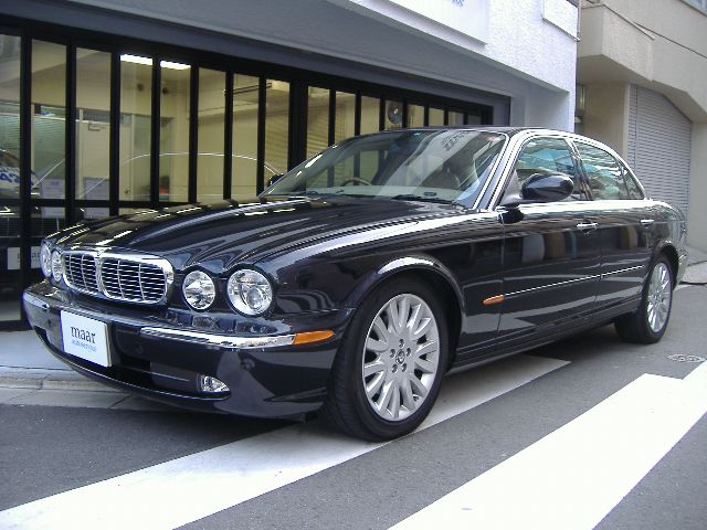 �W���K�[ XJ8 3.5 ���Îԏ��F���C��