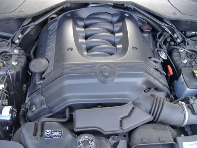 �W���K�[ XJ8 3.5 ���Îԏ��F�G���W��