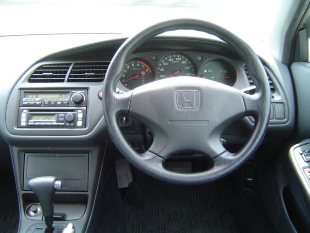 �z���_ �g���l�I ���Îԏ��F����