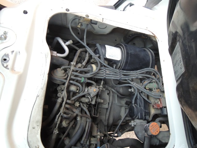 �N���C�X���[ 300C 5.7HEMI�F�G���W��
