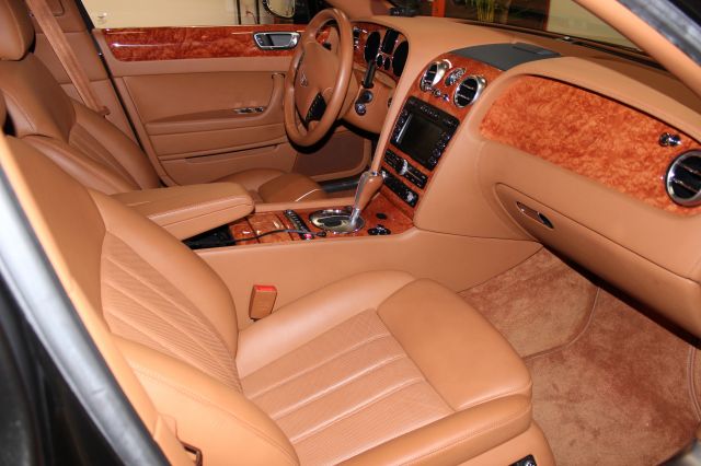 �V�{���[ �g���C���u���C�U�[ ���Îԏ��F���̑�