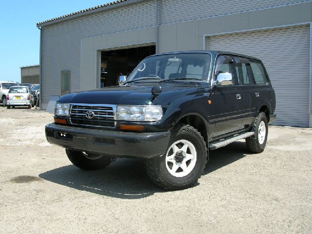 トヨタ ランドクルーザーV 中古車情報:メイン