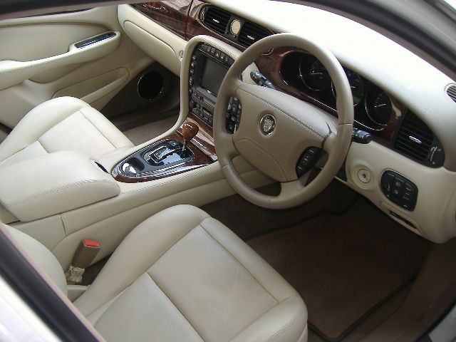 �W���K�[ XJ6 3.0 ���Îԏ��F����