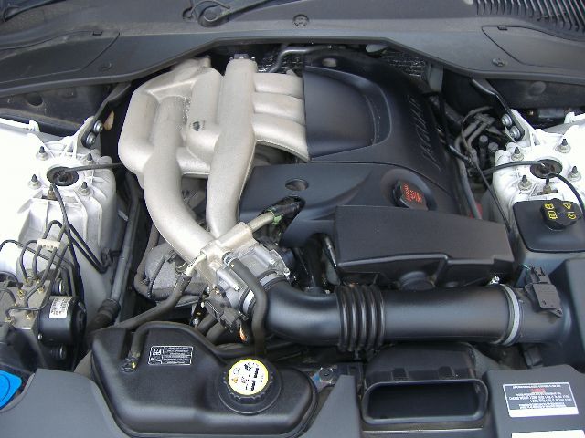 �W���K�[ XJ6 3.0 ���Îԏ��F�G���W��