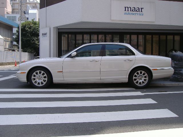 �W���K�[ XJ6 3.0 ���Îԏ��F���̑�