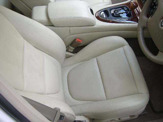 �W���K�[ XJ6 3.0 ���Îԏ��F���̑�