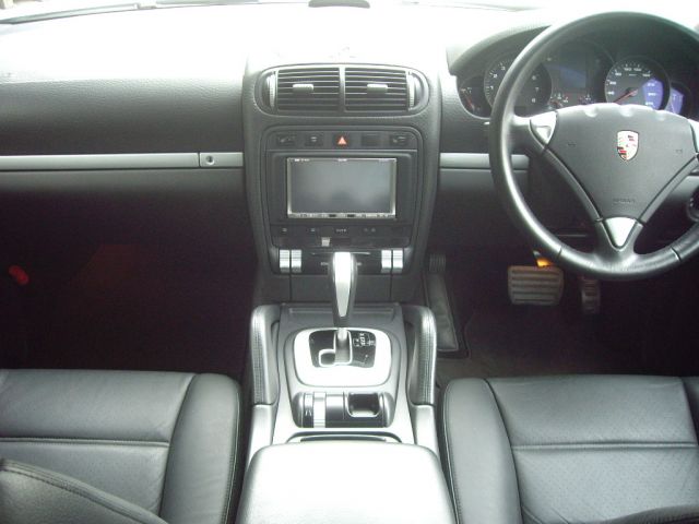 �j�b�T�� GT-R �V�ԏ��F���̑�