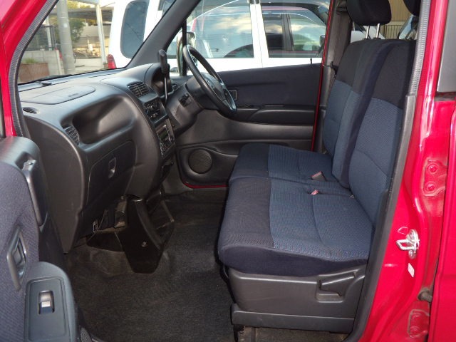 BMW 320i ���Îԏ��F���
