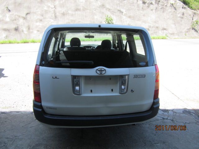�g���^ �^�E���G�[�X�m�A ���Îԏ��F���̑�