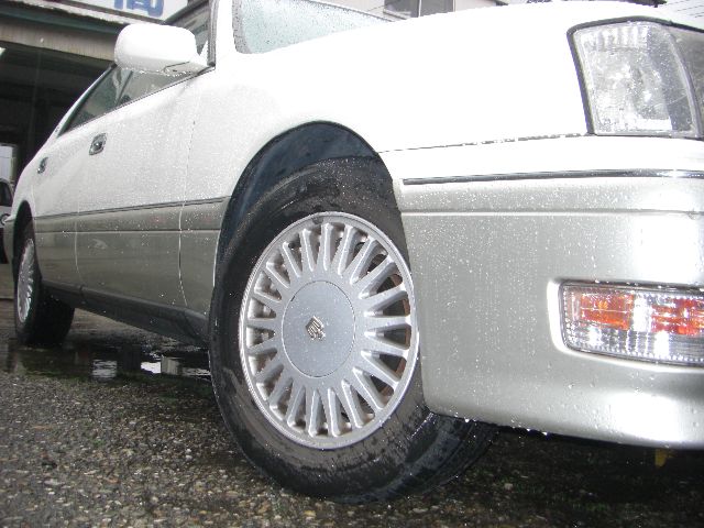 �g���^ �N���E�� ���Îԏ��F���̑�