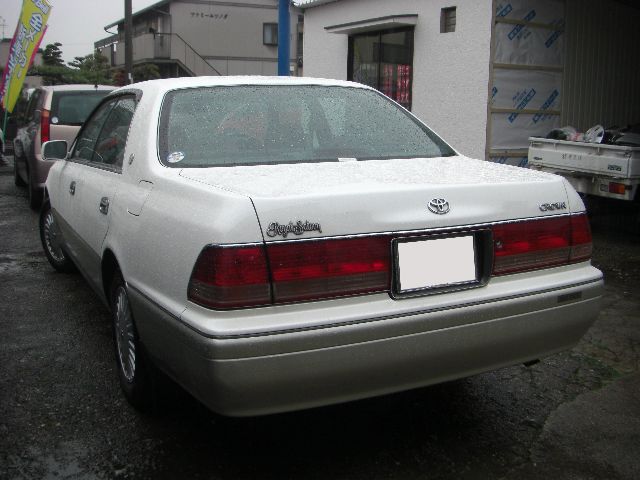 �g���^ �N���E�� ���Îԏ��F���