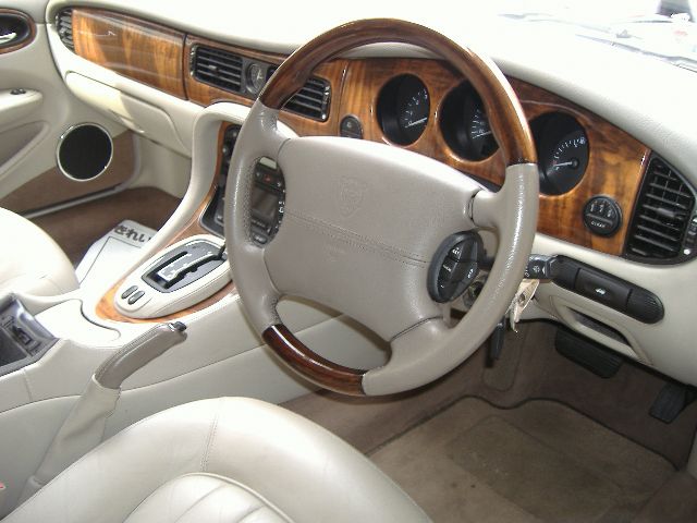 �W���K�[ XJ8�G�O�[�N�e�B�u3.2 ���Îԏ��F����