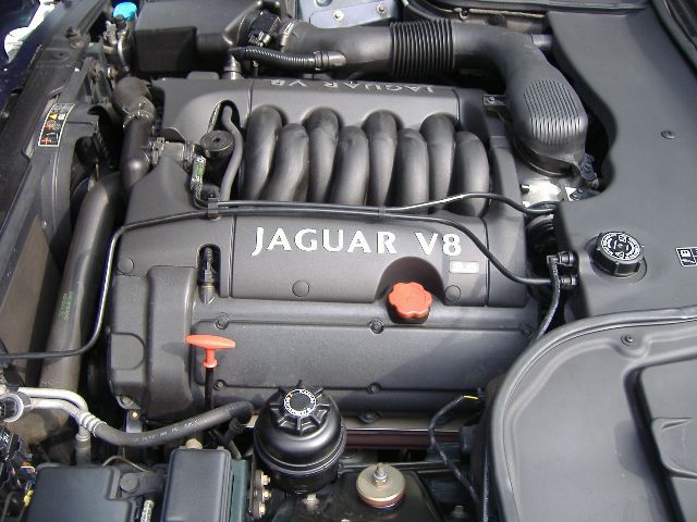 �W���K�[ XJ8�G�O�[�N�e�B�u3.2 ���Îԏ��F�G���W��