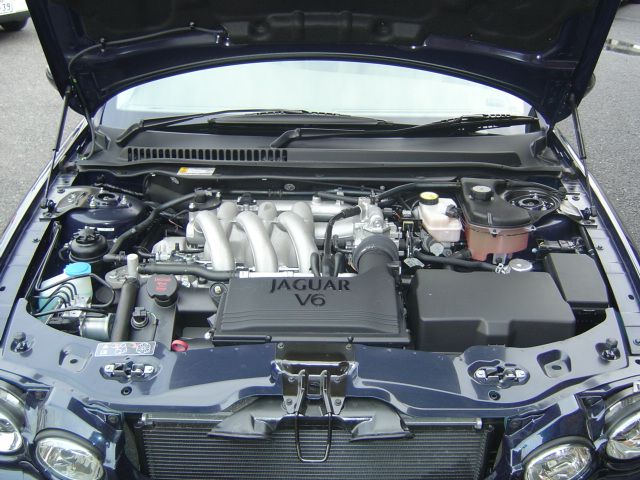 ジャガー X-TYPE エステート 中古車情報:エンジン
