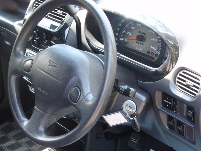 BMW Z4 ���Îԏ��F���̑�
