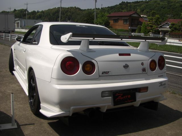 �j�b�T�� �X�J�C���C�� GT-R ���Îԏ��F���