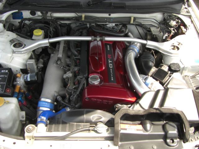 �j�b�T�� �X�J�C���C�� GT-R ���Îԏ��F�G���W��