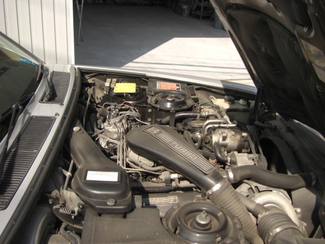 �x���g���[ �^�[�{R ���Îԏ��F�G���W��