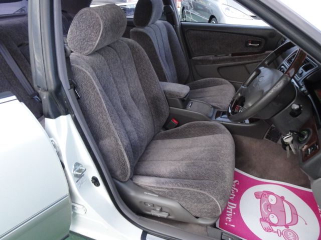 �����Z�f�X�E�x���c C180�F���̑�