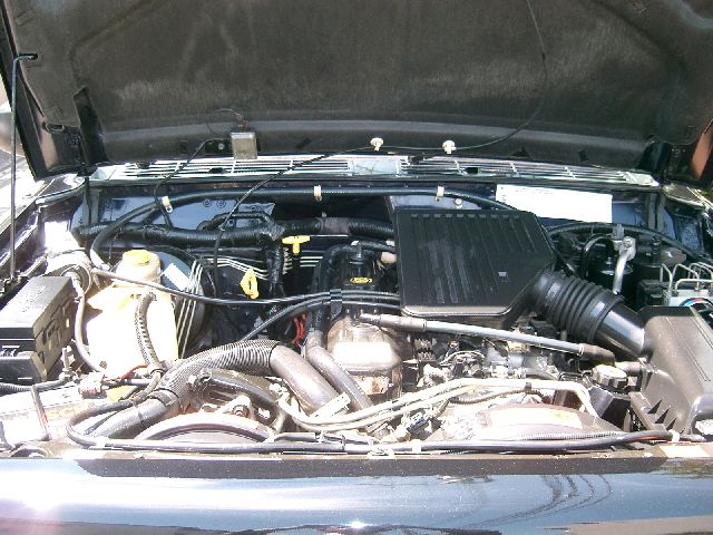 �N���C�X���[ �`�F���L�[LTD ���Îԏ��F�G���W��