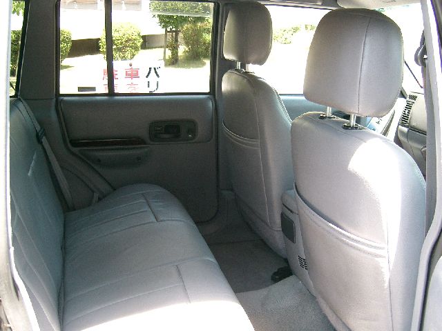 �N���C�X���[ �`�F���L�[LTD ���Îԏ��F���̑�