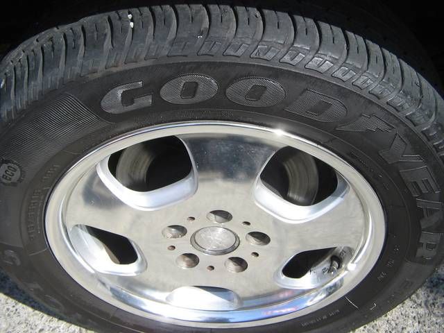 BMW 335i �J�u���I���F���̑�