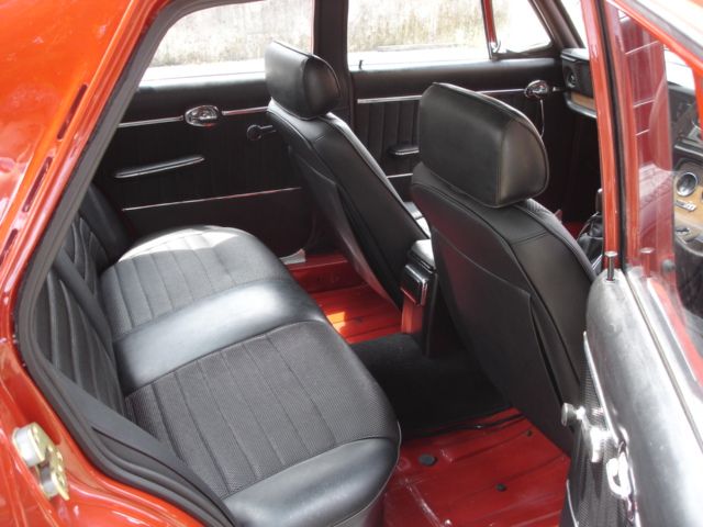 �j�b�T�� �X�J�C���C�� GT-R ���Îԏ��F���̑�