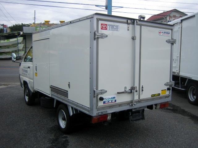 �}�Z���e�B �J���t ���Îԏ��F���C��