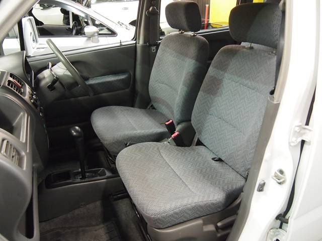 �l�C�����L���O�F�L���f���b�N�E�G�X�J���[�h