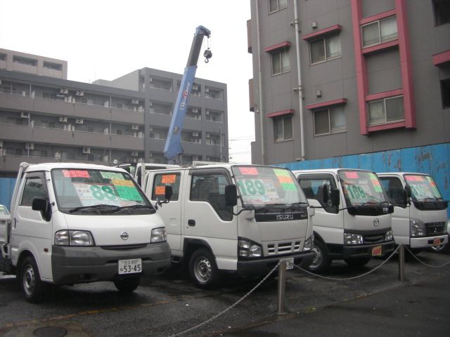 [東京都]坂本自動車工業(株) 篠崎中古車センター