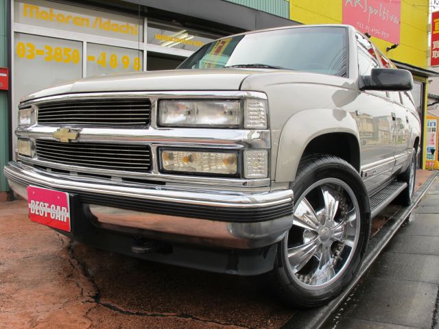 GMC サバーバン SLT