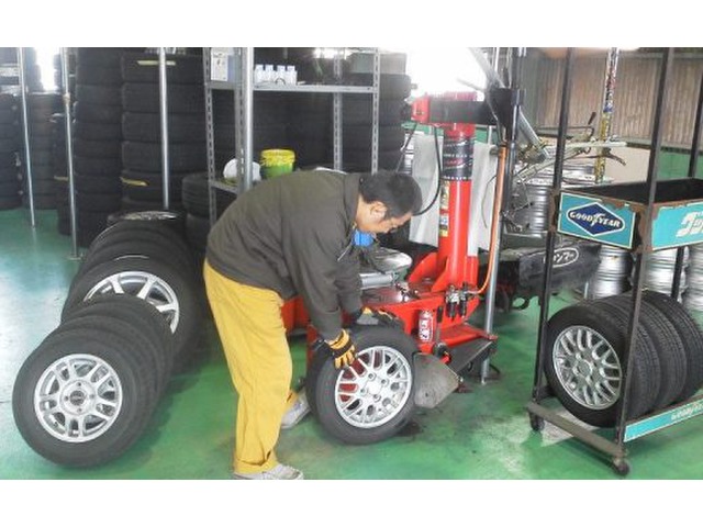 岐阜県 各務原市の中古車販売店 Car Tire Green Base グリーンベース 中古車情報 中古車検索なら 車選びドットコム 車 選び Com