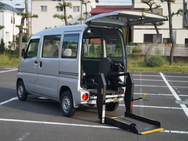 三菱 ミニキャブバン 福祉車両車いす移動8ナンバーリフトタイプ 60 5万円 平成15年 03年 神奈川県 中古車 価格 Com