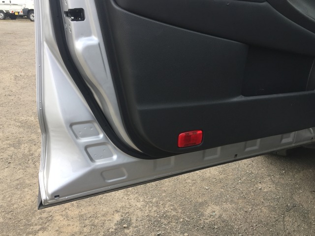 ���T�r�̃_���[�W���C�ɂȂ�h�A�̓����A�^�C���n�E�X���ӂ��L���C�ł���