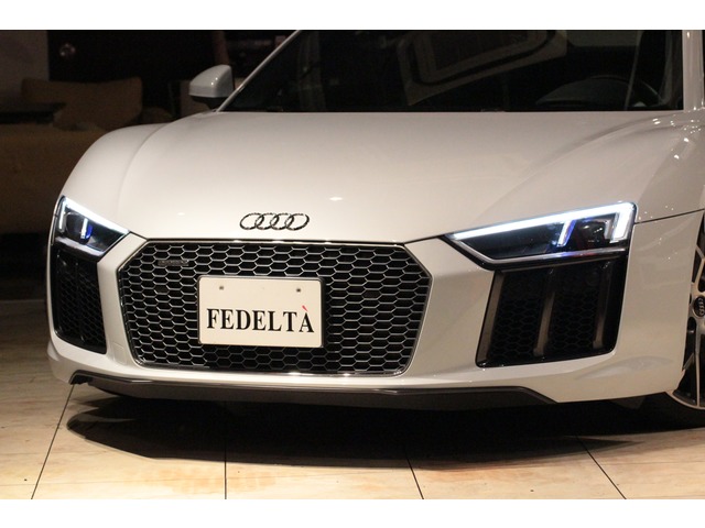 R8V10 5.2 FSI クワトロ 4WD