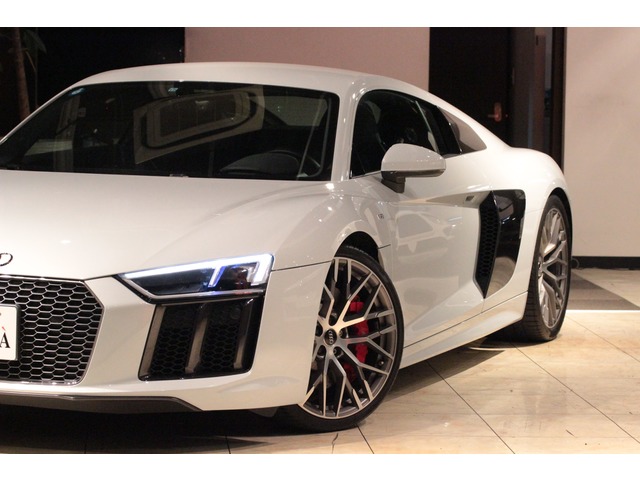 R8V10 5.2 FSI クワトロ 4WD