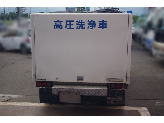 デリカトラック