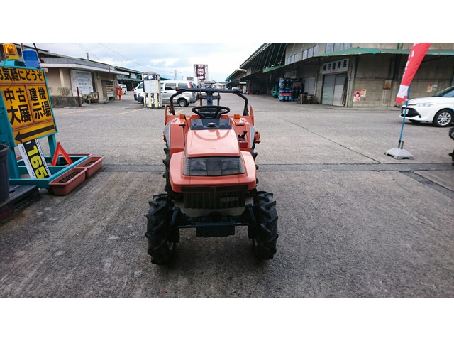 クボタトラクタ