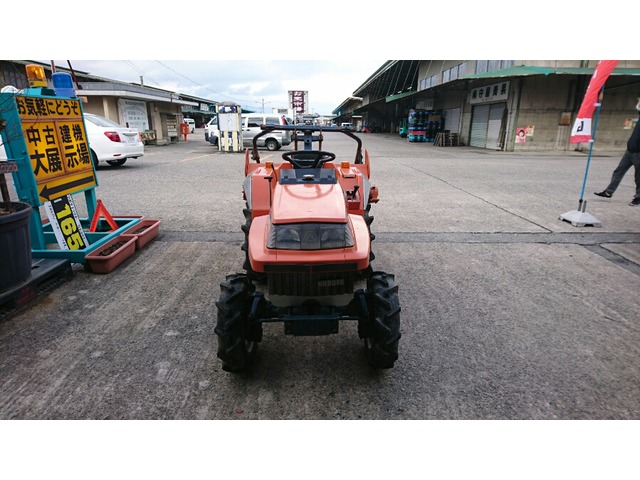 クボタトラクタ