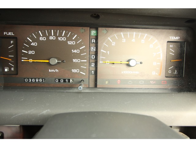 1オーナー走行距離3万7千kmです。