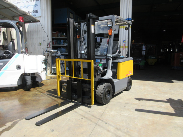 輸入車その他 Tcm 電動フォークリフト 108 0万円 平成24年 12年 大阪府 中古車 価格 Com