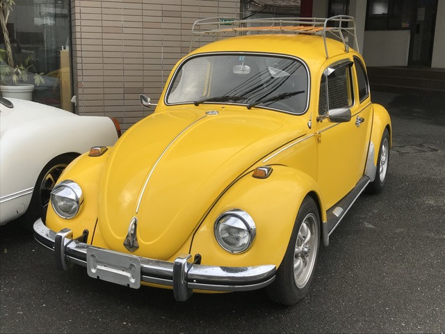 フォルクスワーゲン ビートル 黄色