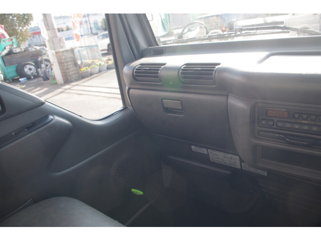 関越自動車道渋川伊香保ICを下りて国道17号を沼田方面に10分!garage TAKE-ONEの看板とピンク色の建物が目印です^^