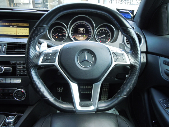 納車前には車内クリーニングを行っております!!隅々まで綺麗に仕上げてからお渡しします!!