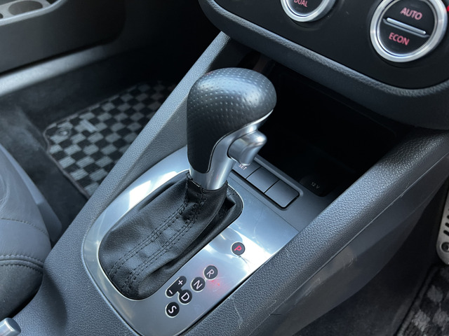 ���q�l�����g�œo�^��Ԍɏؖ��Ȃǂ̐\�����s���Ă����������Ƃŏ���p��啝�ɃJ�b�g�B